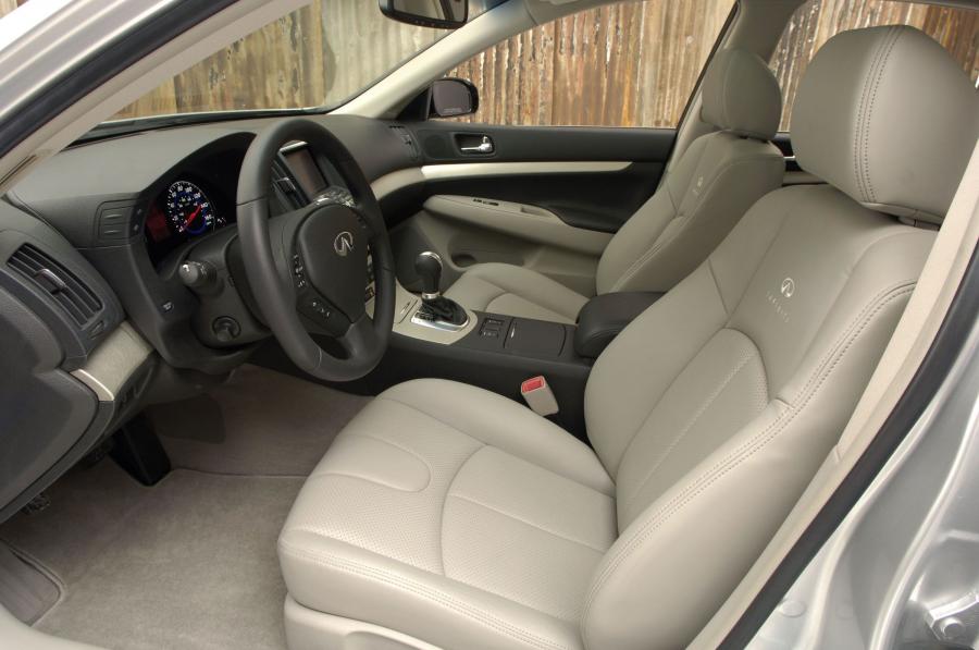  Infiniti G35 2007 года  (фото 12 из 21)